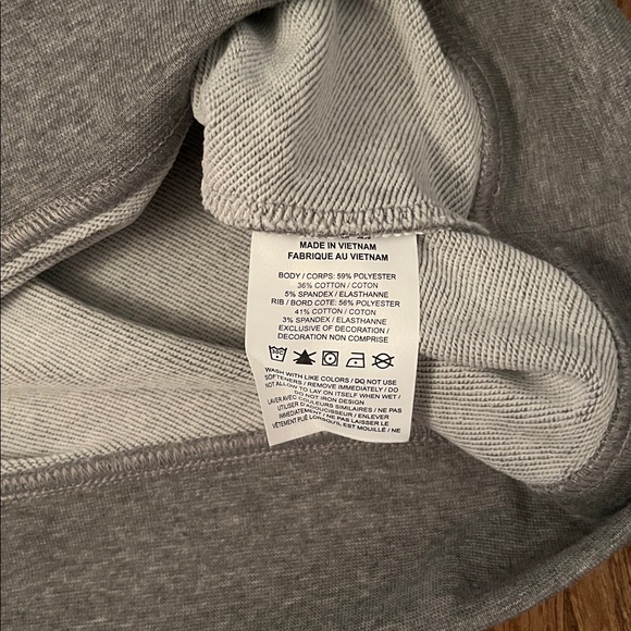 NWT Nike One Dri-FIT Crewneck Sweatshirt - Picture 7 of 9